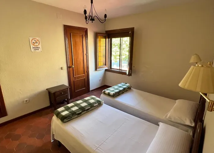 Hostal Sabor Fusion 招待所 La Pradera de Navalhorno